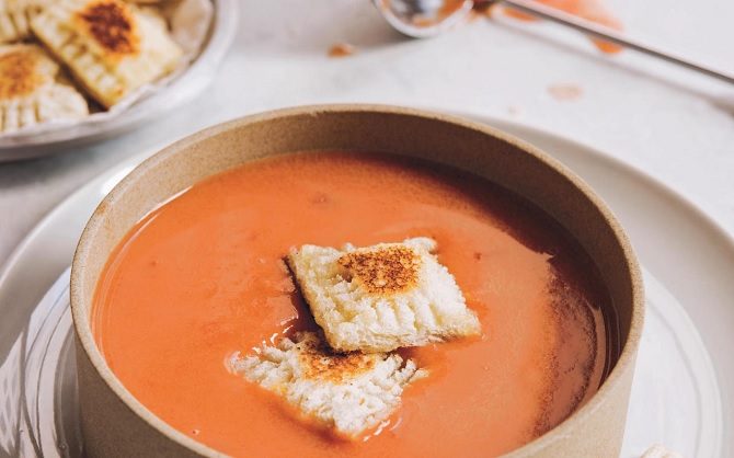 5 Tomato Soup Pairings For a Full Fall Meal