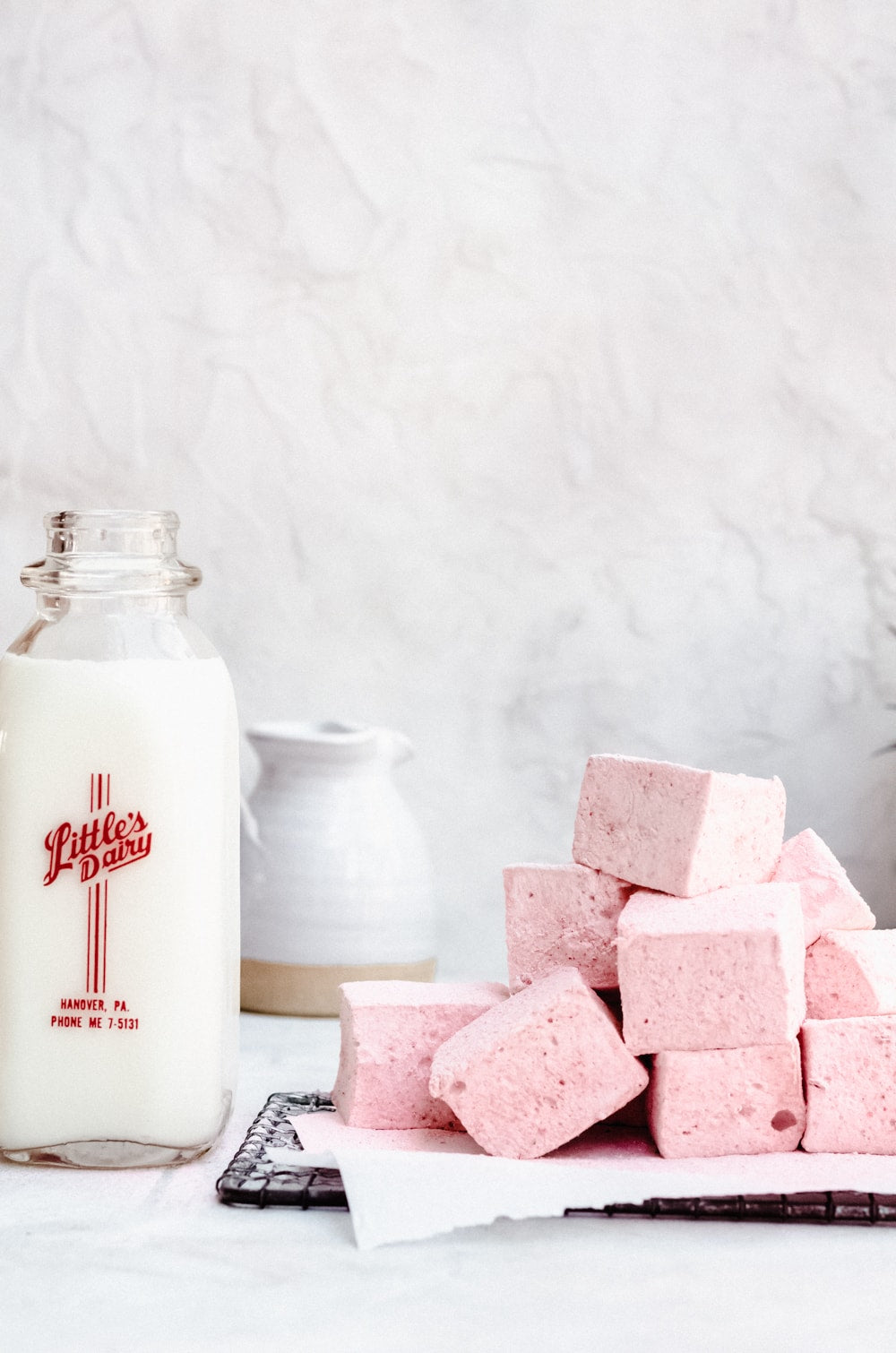 Pillowy strawberry marshmallows are such an easy no-bake treat that everyone loves