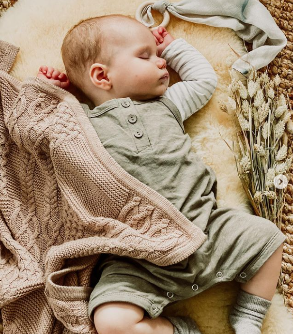 Catnapping Babies – Everything You Need To Know (Plus how to Get More Sleep!)